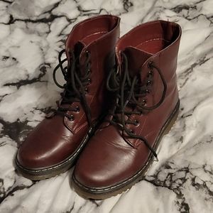Combat boots (maroon)
